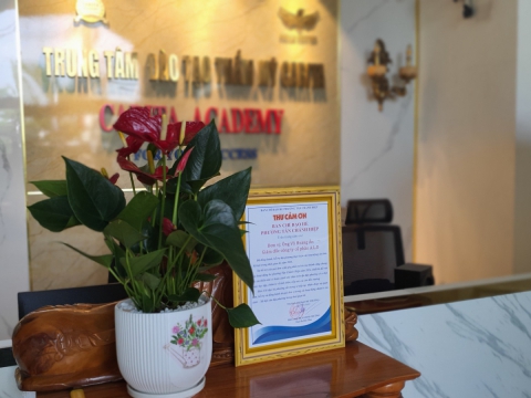 Ngày 01/06/2024 Trung tâm Đào tạo Thẩm mỹ Carita đồng hành tặng quà các em học sinh hiếu học học Phường Tân Chánh Hiệp, Quận 12, TPHCM