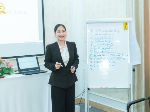 Lớp học chuyên viên tư vấn thẩm mỹ tại Carita Academy