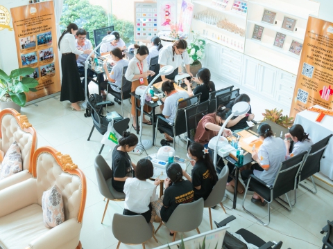 Vui hè với khóa học thử 0 Nail đồng tại Carita Academy