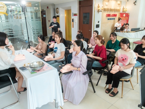 Khóa Học Chăm Sóc Da 0Đ: Khám Phá Bí Quyết Làn Da Khỏe Đẹp!