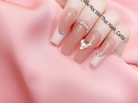 Tác phẩm của Học viên nhà Carita Academy