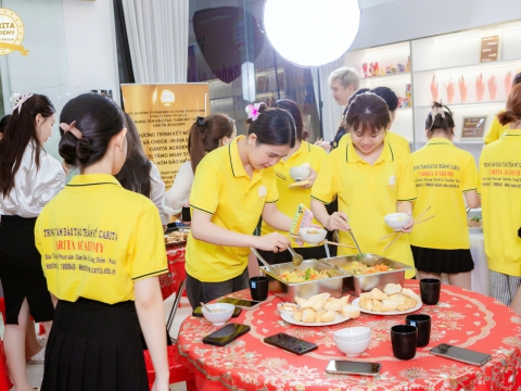 TRỔ TÀI NẤU ĂN CÙNG HỌC VIÊN NHÀ CARITA ACADEMY 